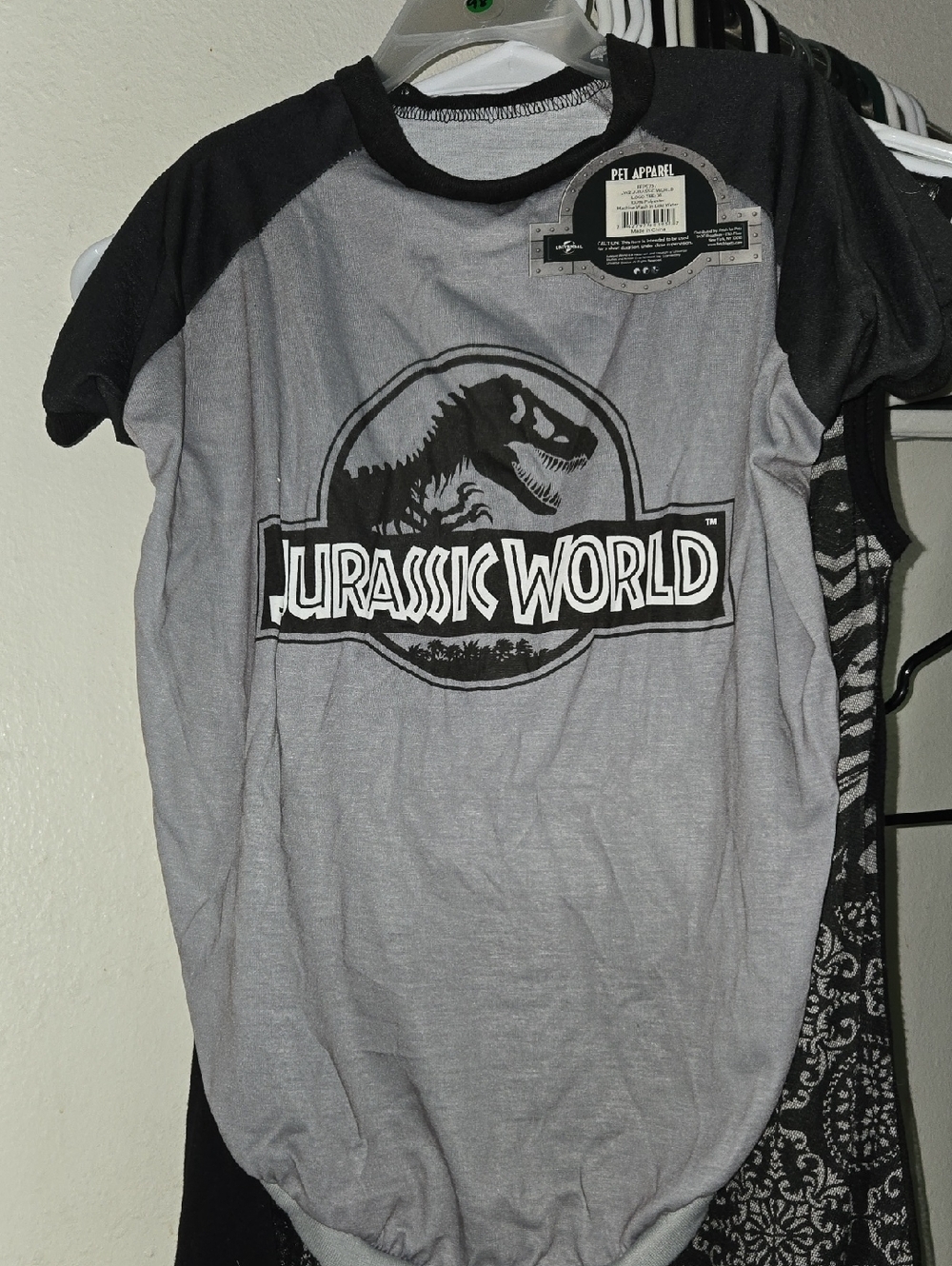 Jurassic World Black & Gray Dog Raglan Tee by Pet Apparel